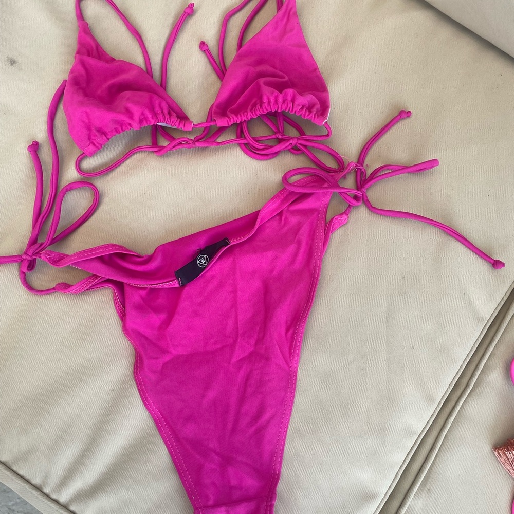 Pink missguided bikini